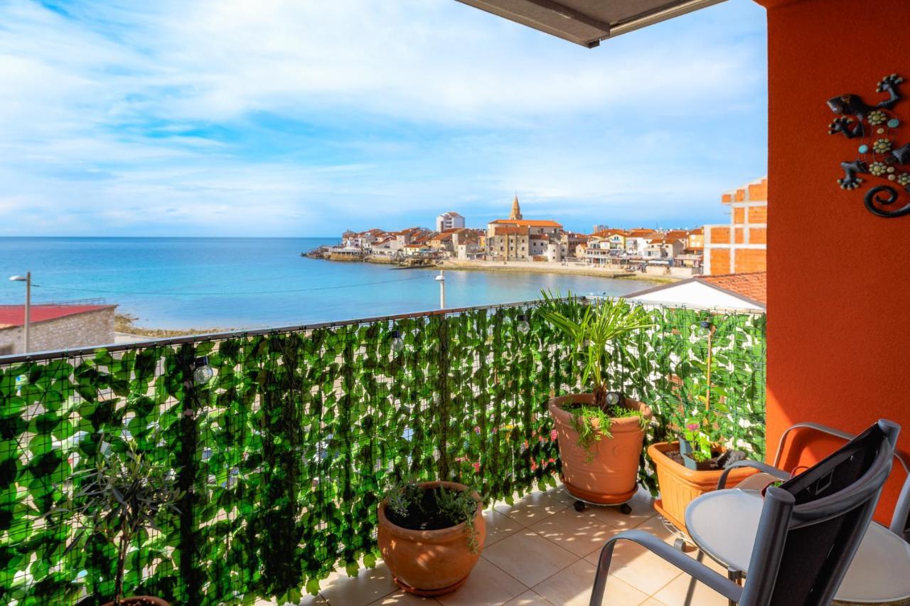 Apartment Ares 13 In Umag Center Экстерьер фото