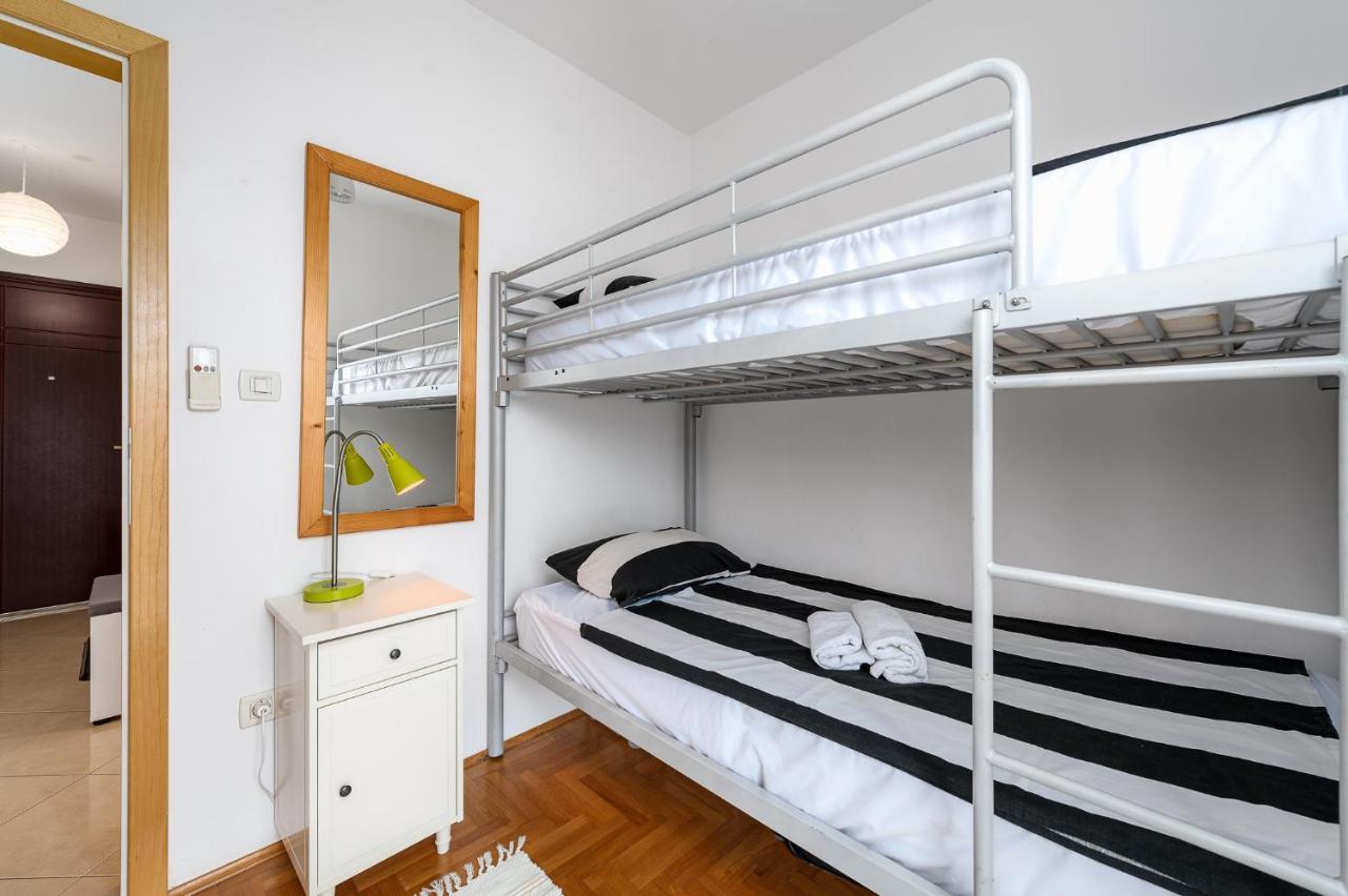 Apartment Ares 13 In Umag Center Экстерьер фото